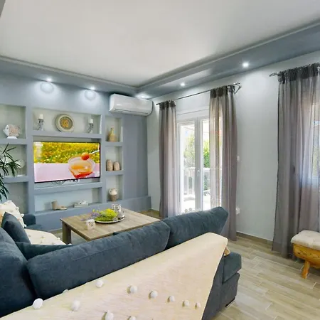 Blue North Luxury Apartment *