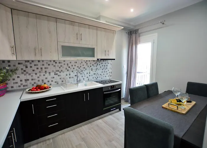 Blue North Luxury Liménasz