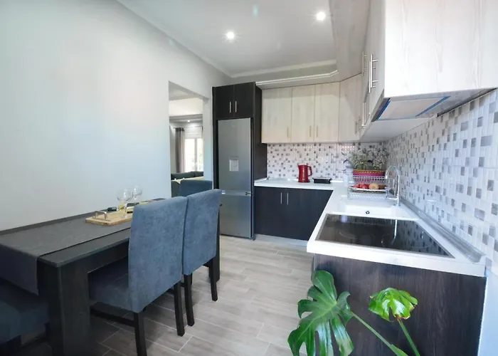 Blue North Luxury Apartman Liménasz